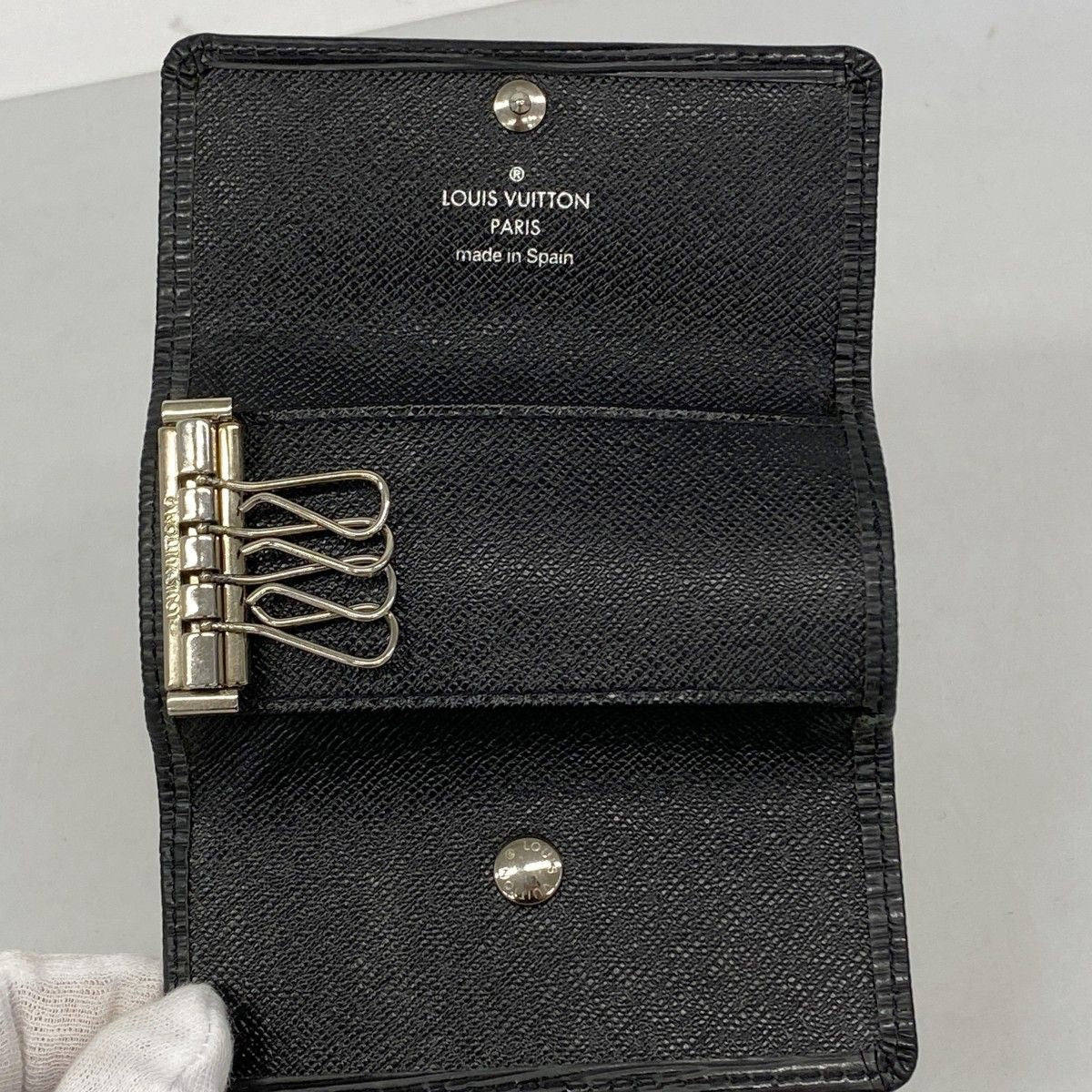 Louis Vuitton Key Case Epi Multicles 4 Noir Key Holder — view 3
