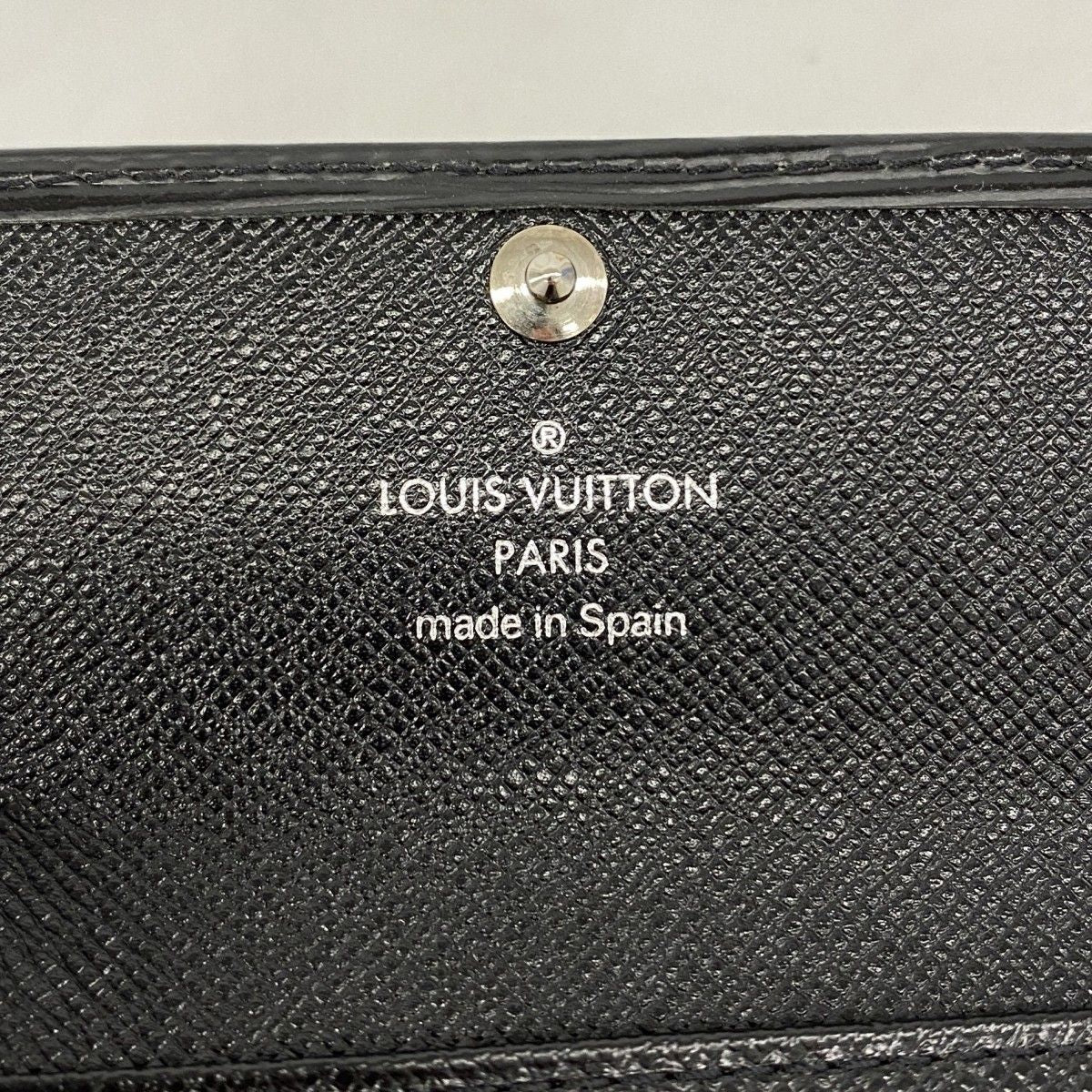 Louis Vuitton Key Case Epi Multicles 4 Noir Key Holder — view 4