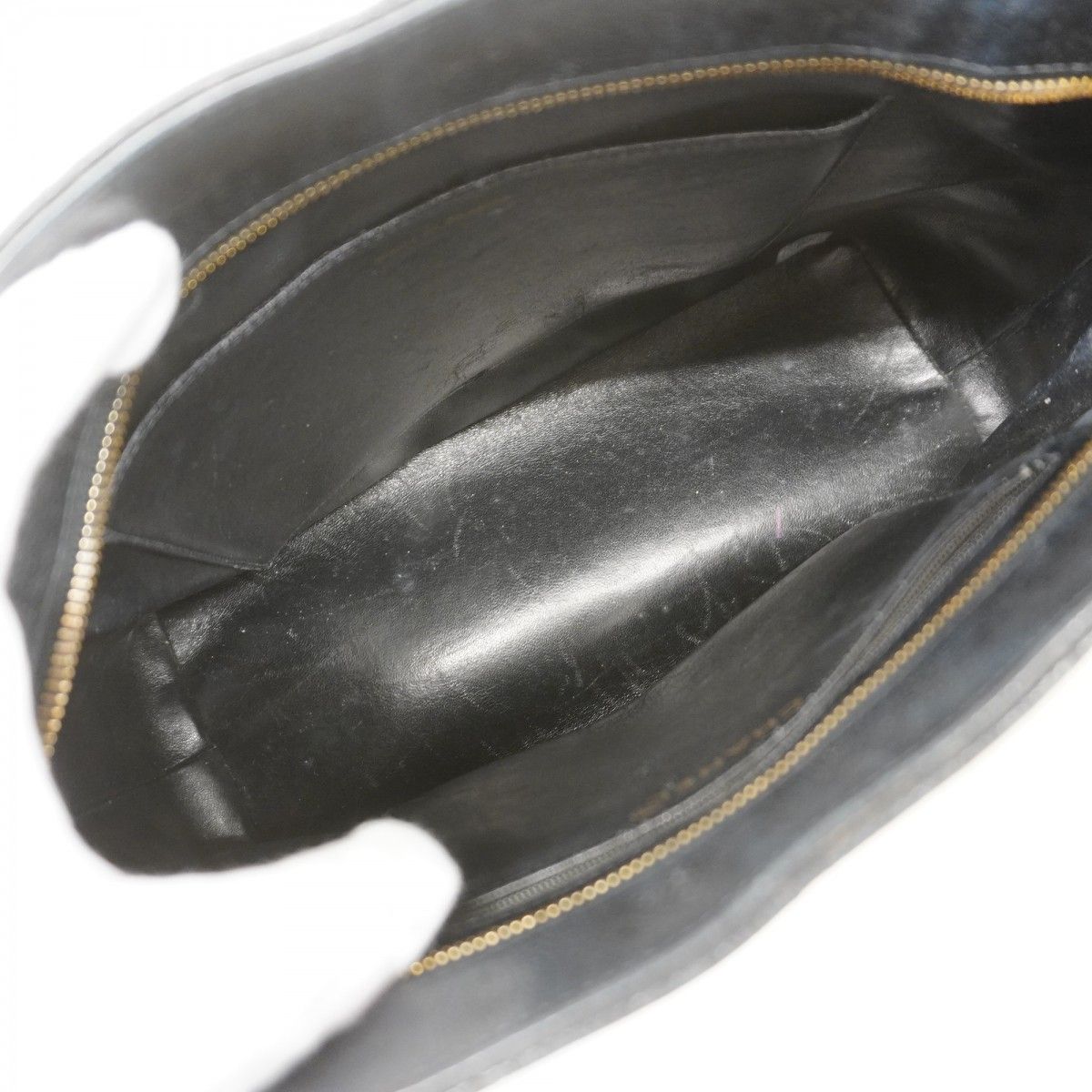 Chanel Tote Medallion Caviar Leather Black Gold — view 4