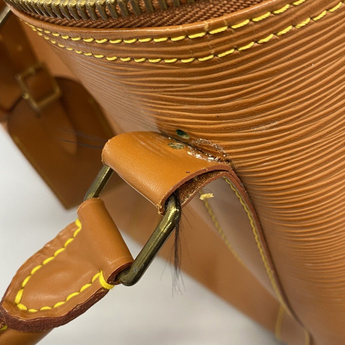 Louis Vuitton Boston Bag Epi Keepall 50 Cipango Gold — view 6