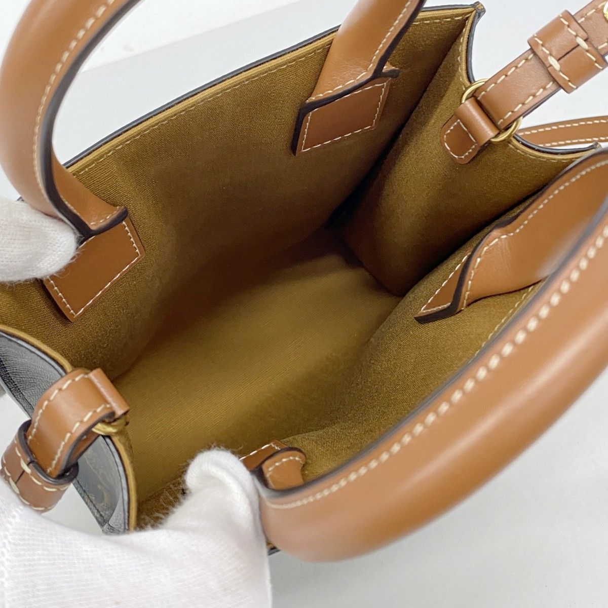Celine Handbag Triomphe Vertical Cover Brown — view 4