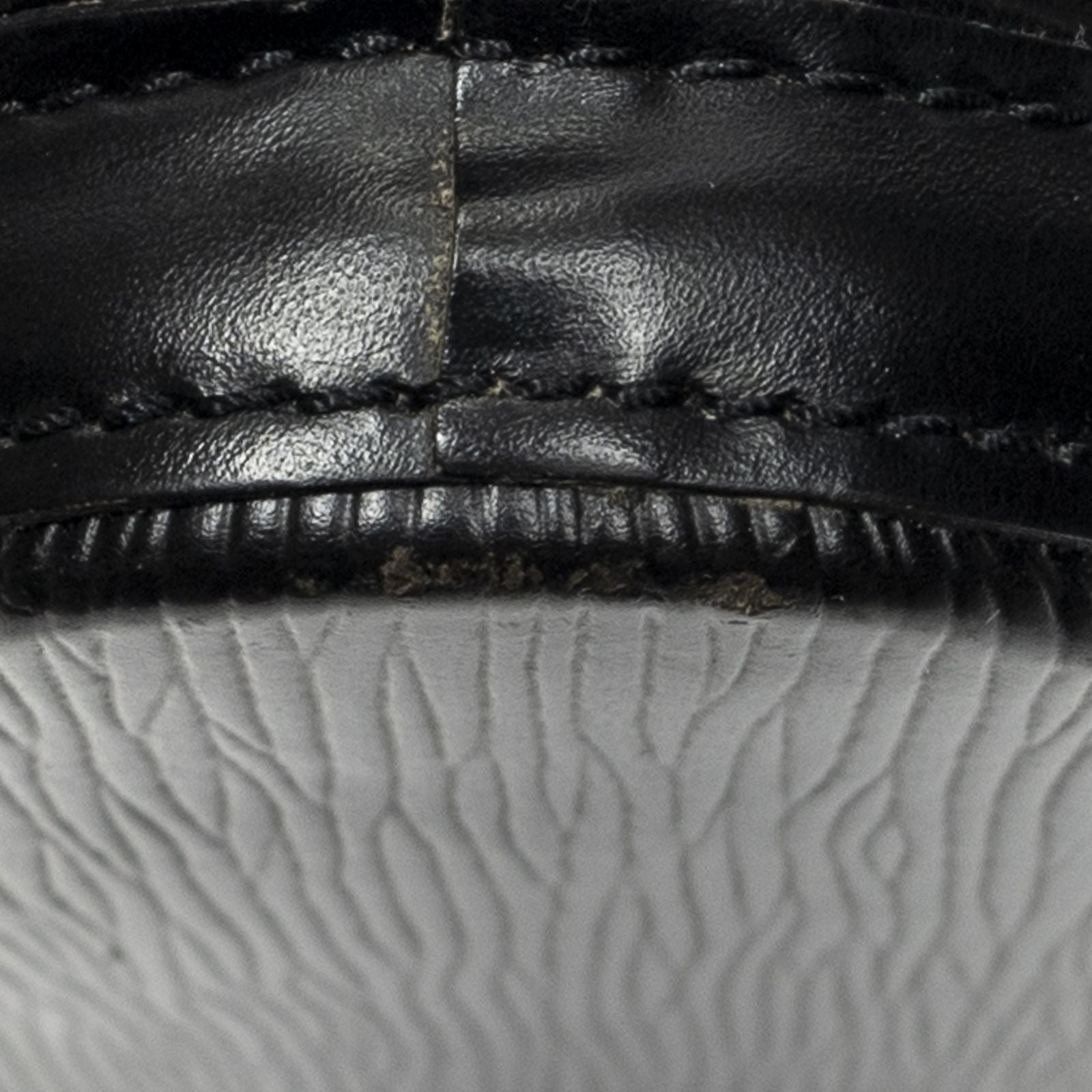 Louis Vuitton Saint Jacques Black Epi Messenger — view 8