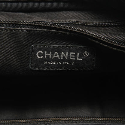 Chanel Handbag Paris New York Line Quilted — view 9