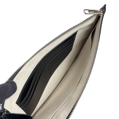 Gucci Clutch GG Embossed Leather Black Second with Wrist Strap — view 4