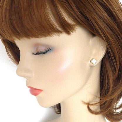Van Cleef & Arpels Earrings Sweet Alhambra White Shell 18k Yellow Gold — view 6