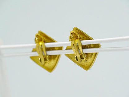 Chanel CC Logo Earrings Gold Plated — view 8