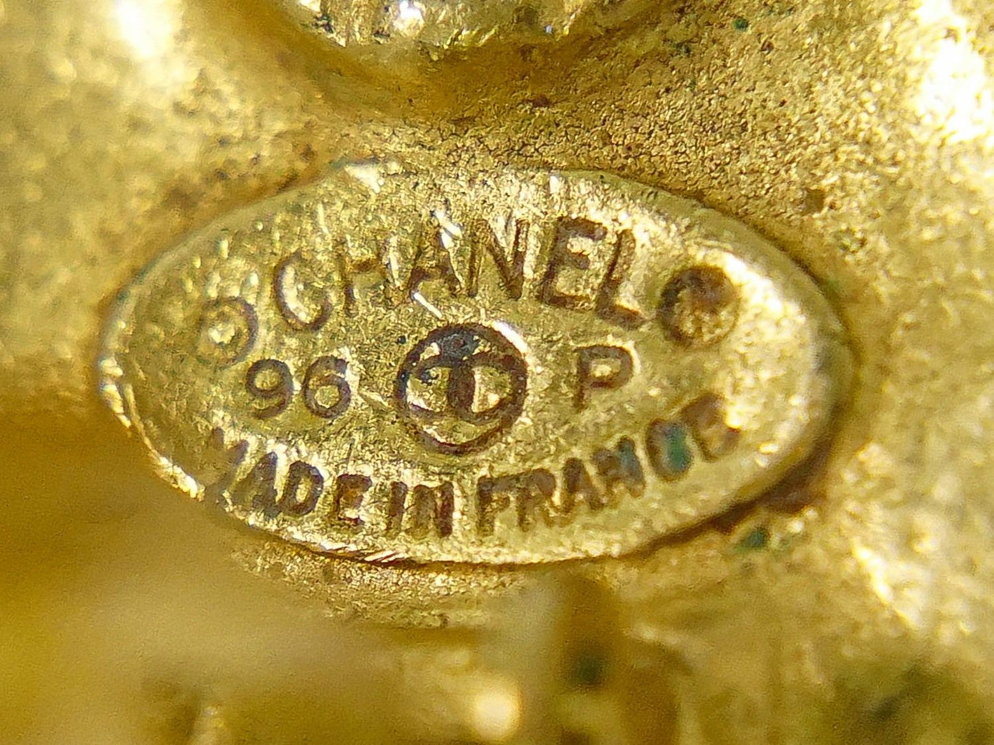 Chanel CC Logo Earrings Gold Plated — view 9