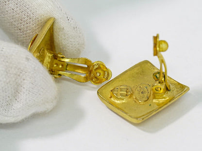 Chanel CC Logo Earrings Gold Plated — view 3