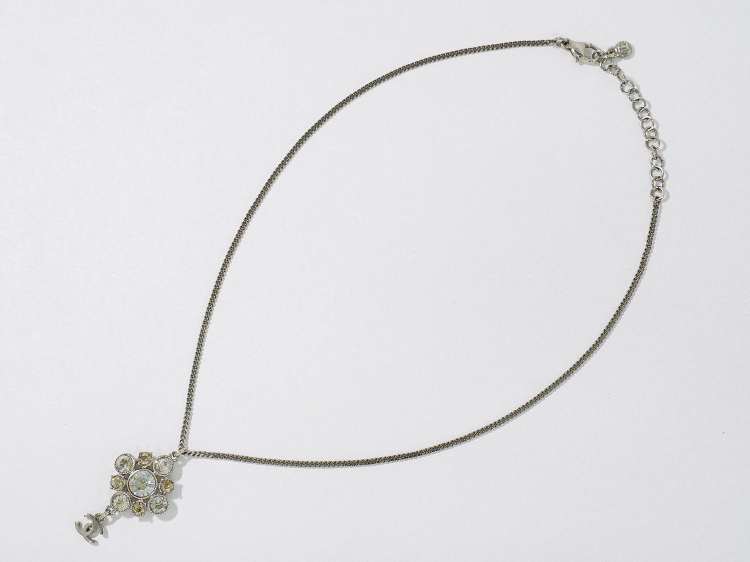 Chanel CC Logo Flower Motif Rhinestone Pendant Metal Silver — view 2