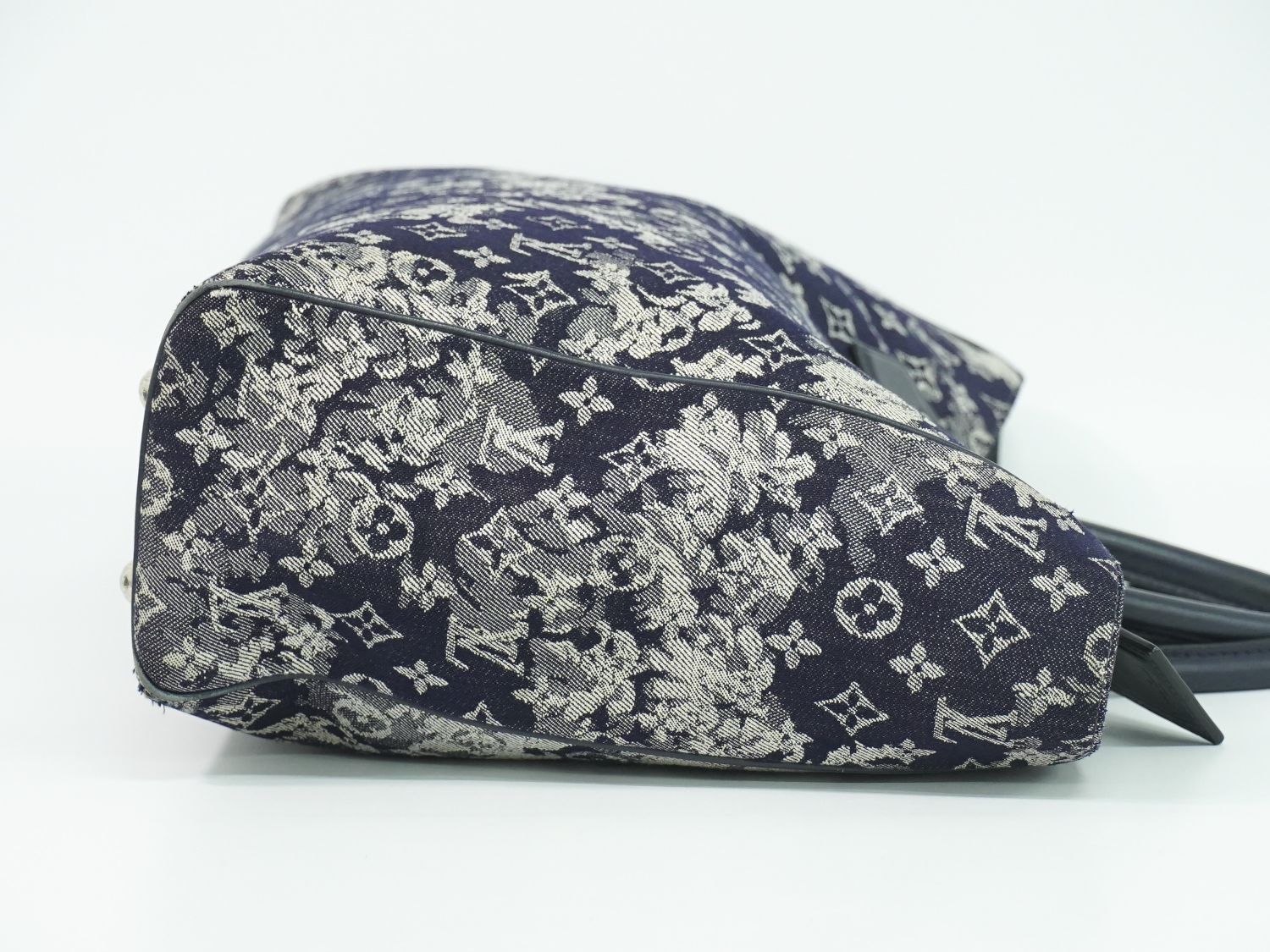 Louis Vuitton LV Grand Sac Monogram Tapestry Tote Navy — view 4
