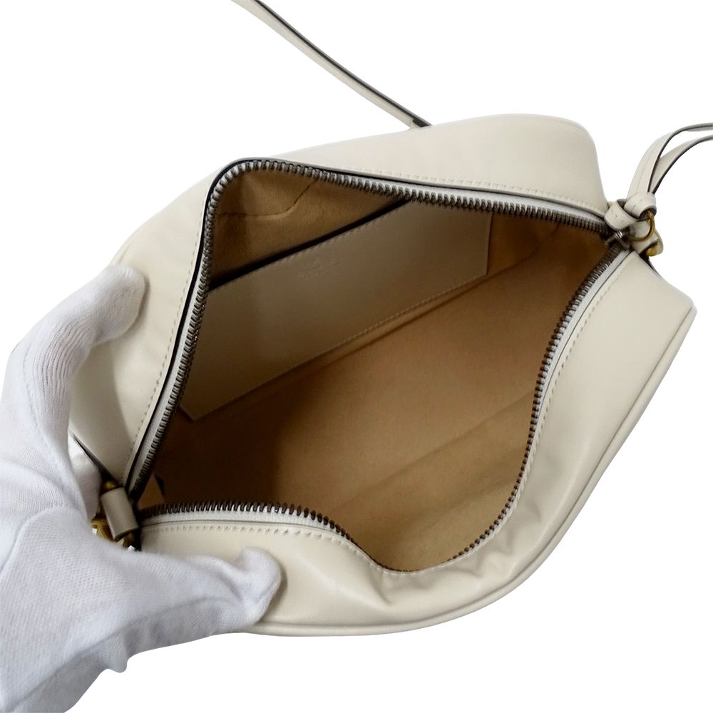 Gucci GG Marmont Shoulder Bag Leather White Chain — view 5