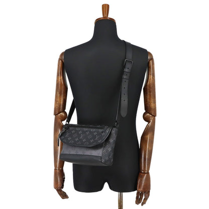 Louis Vuitton Monogram Eclipse Reverse Pulse Messenger Shoulder — view 9