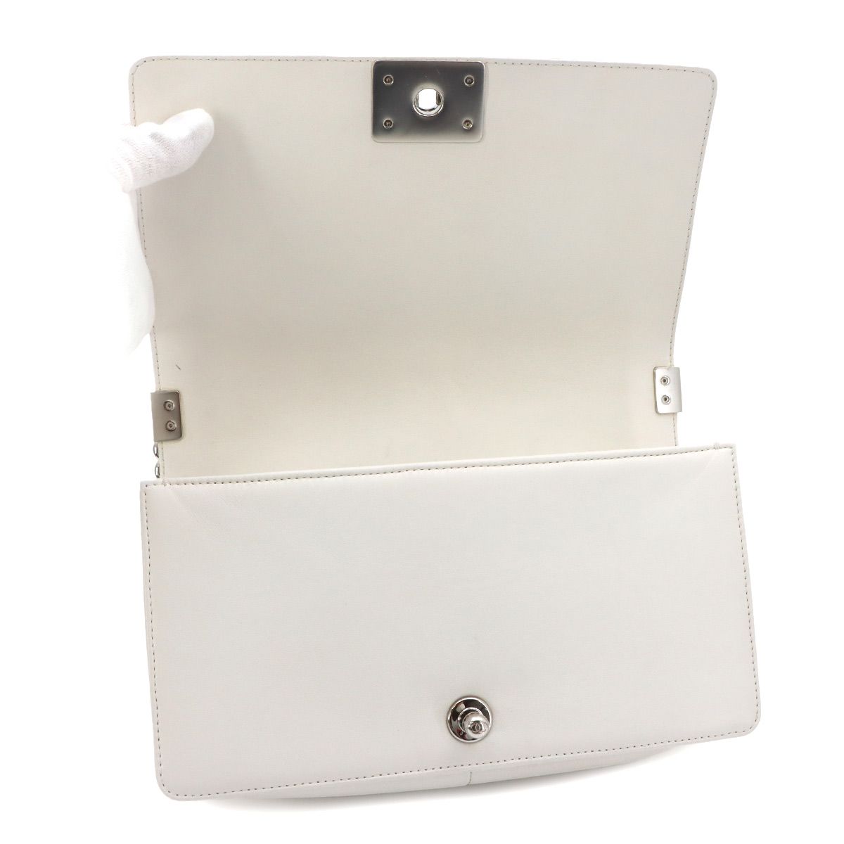 Chanel Chain Shoulder Bag Leather White Chez Blanc Stitch Silver — view 6
