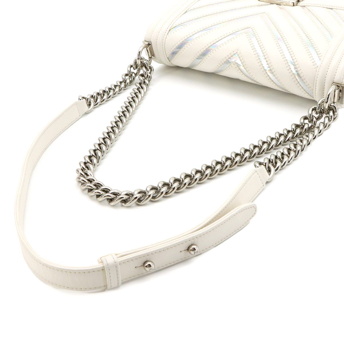 Chanel Chain Shoulder Bag Leather White Chez Blanc Stitch Silver — view 5
