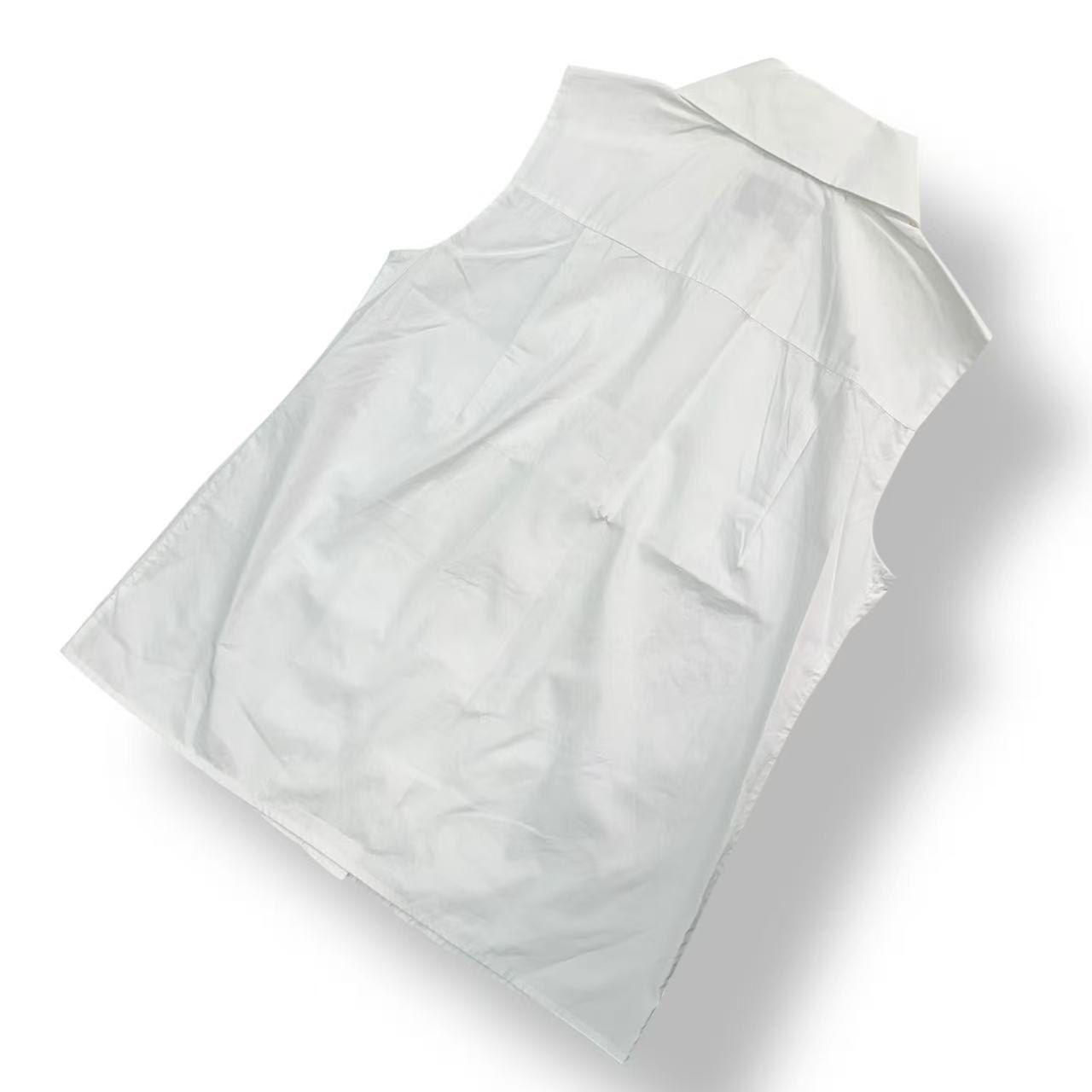 Chanel Top Pintuck Front Sleeveless Shirt Blouse White 36 Cotton — view 2