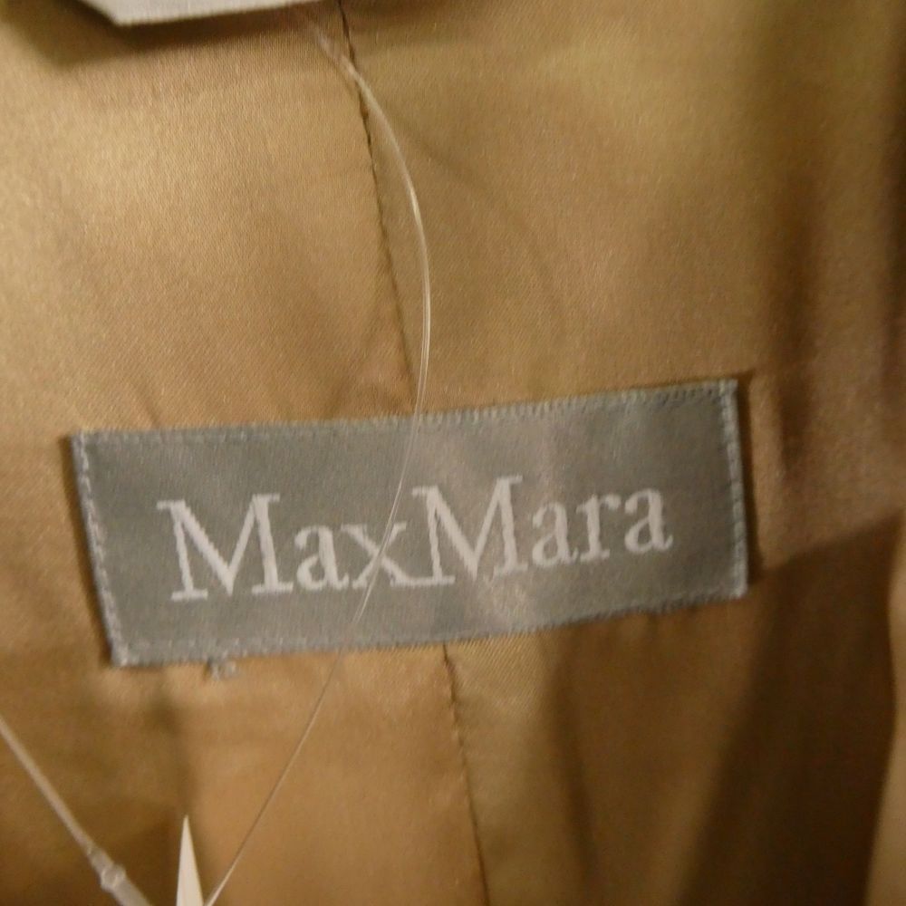 Max Mara Maxmara Chesterfield 1 Piece s 100% Wool Nutria Fur Double — view 3