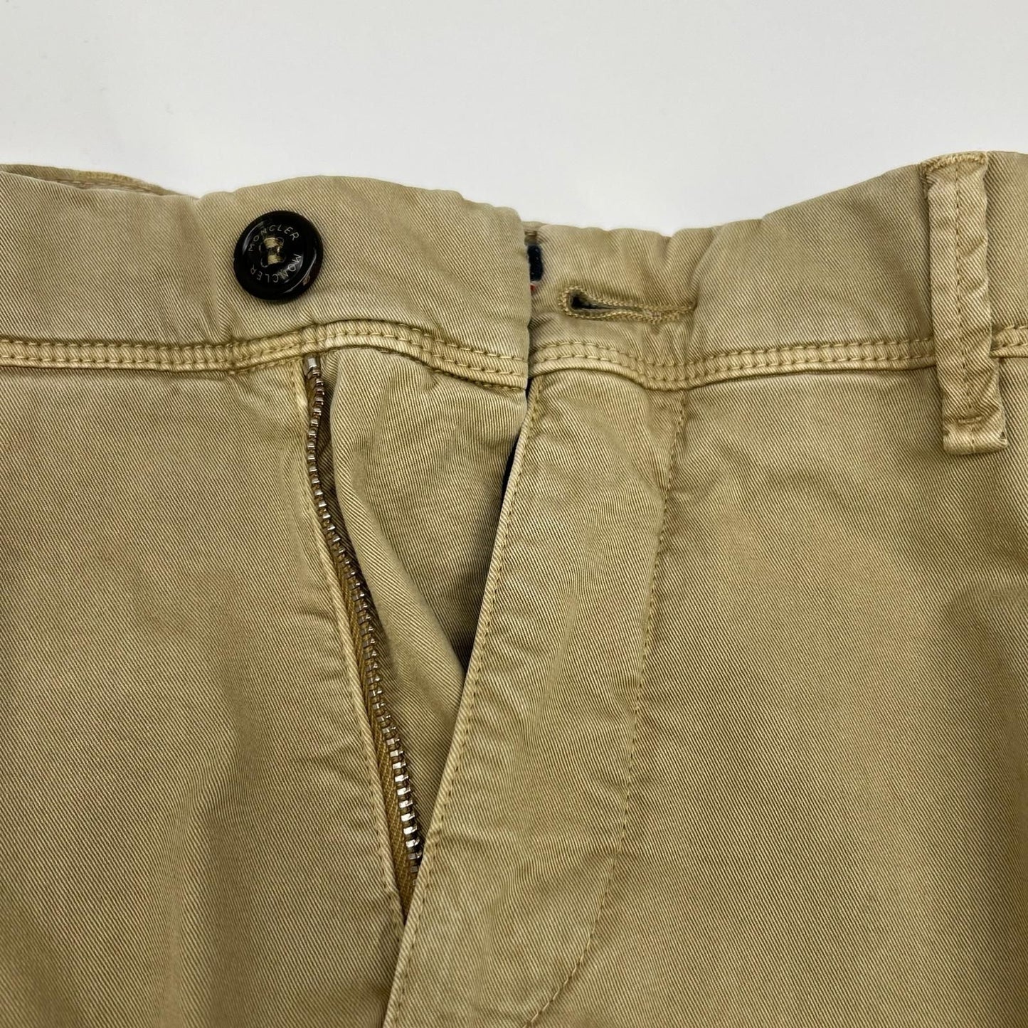 Moncler Beige Pantalone Bermuda Shorts 50 — view 3
