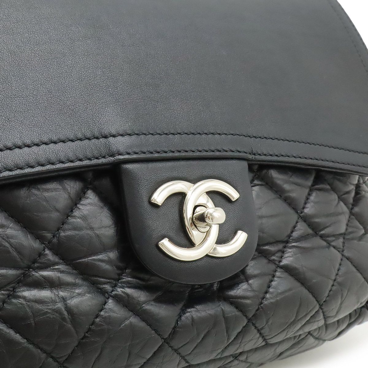 Chanel Quilted CC Logo Chain Shoulder Bag Leather Black Silver — view 7