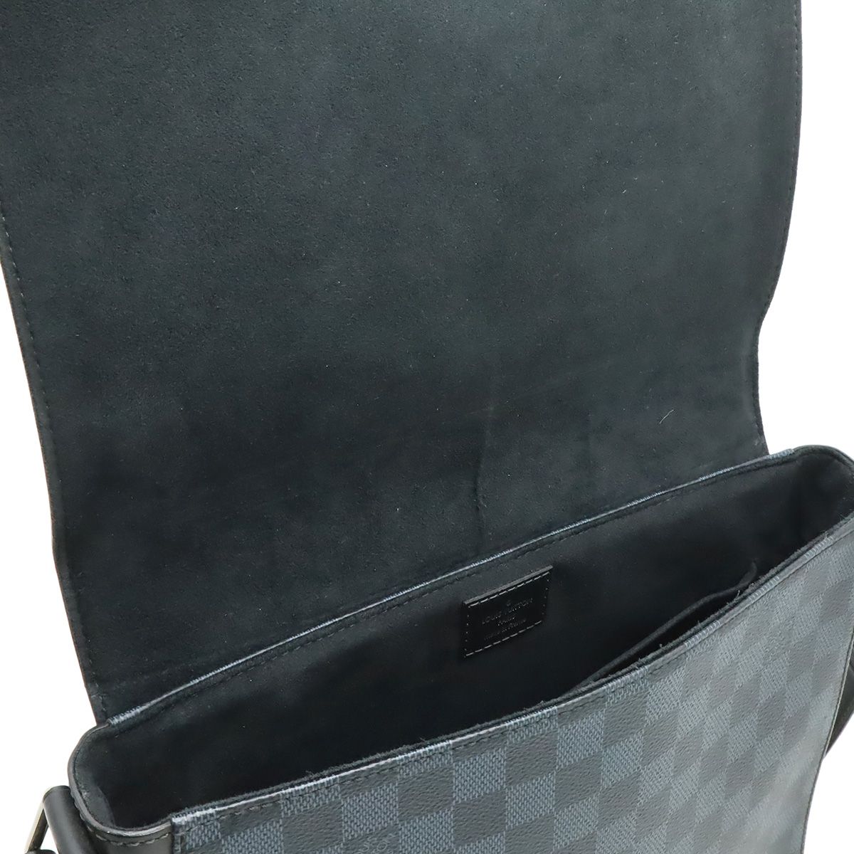 Louis Vuitton Damier Ecobalt Newport Messenger PM — view 8