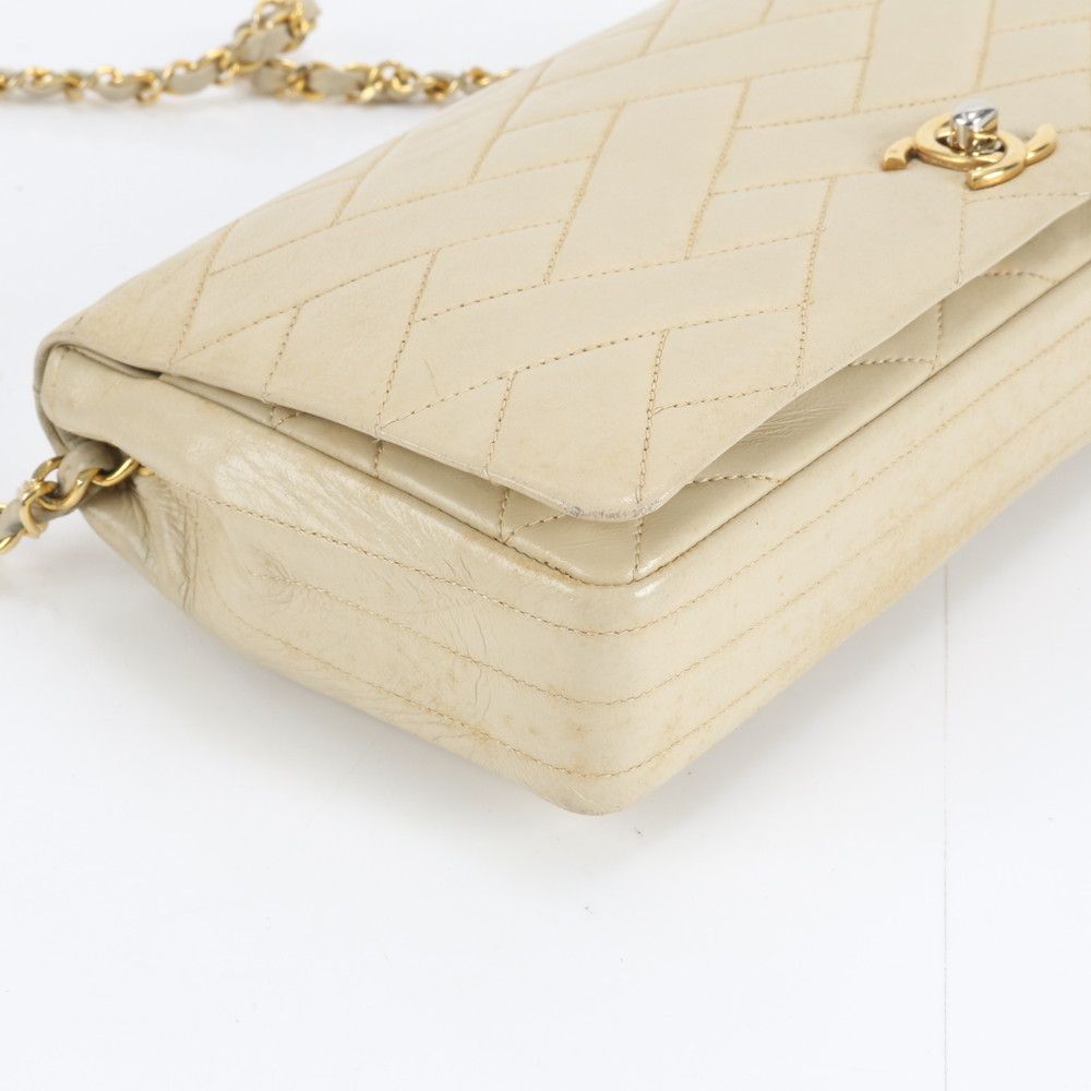 Chanel Lambskin Chain Beige Leather Shoulder Bag Hand — view 4
