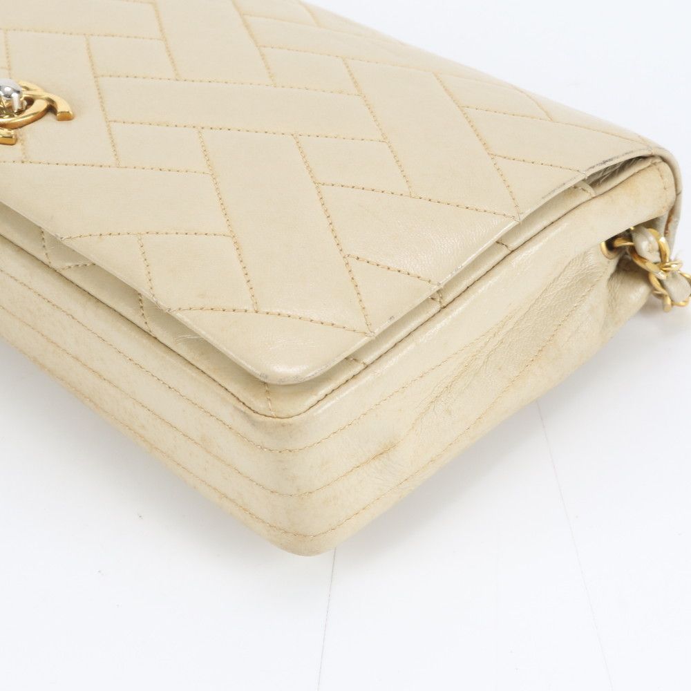 Chanel Lambskin Chain Beige Leather Shoulder Bag Hand — view 5