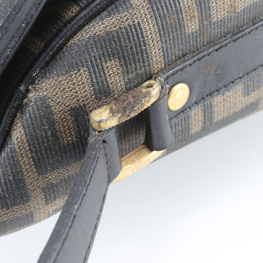Fendi Vintage Zucca Leather Shoulder Bag Crossbody Black Hand — view 9