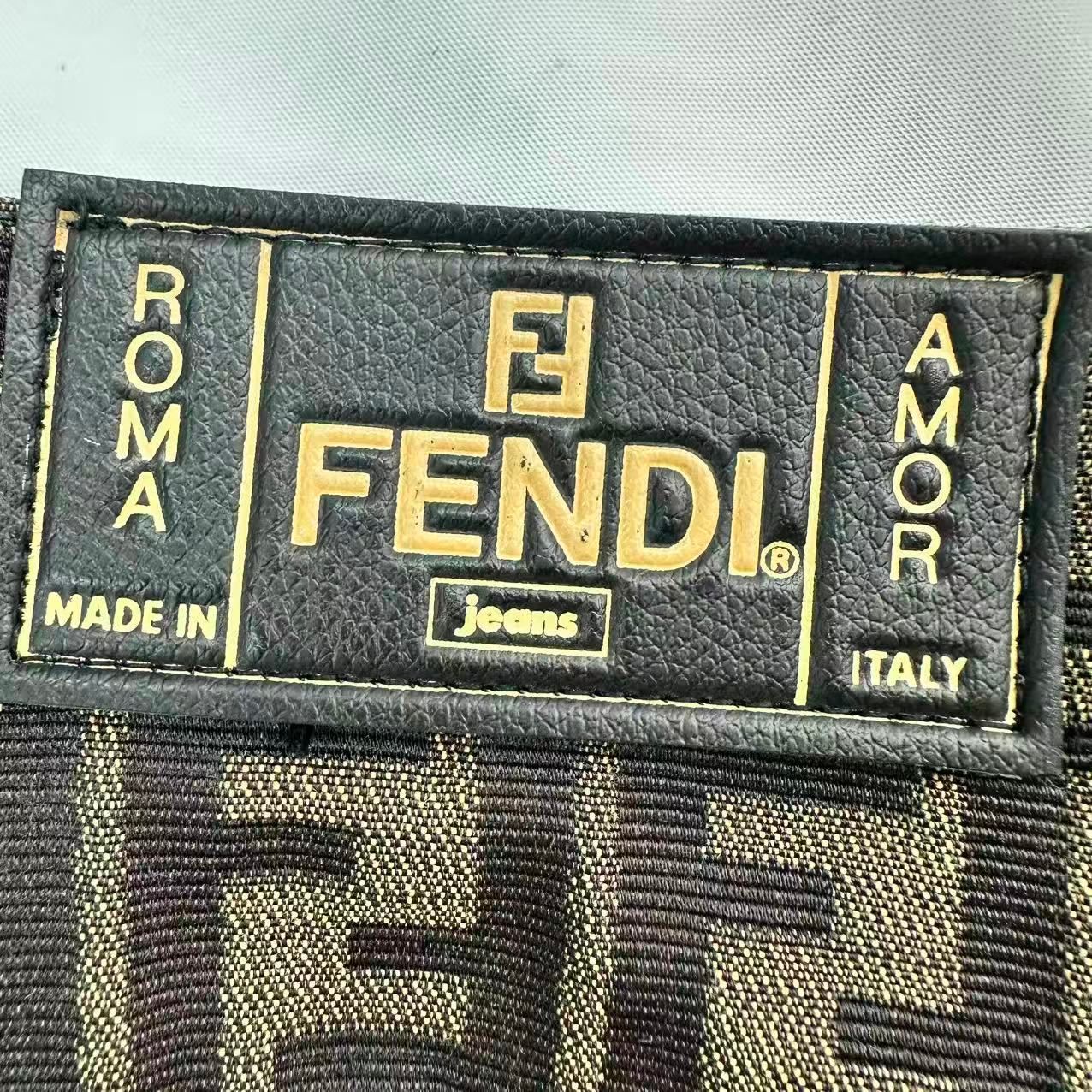 Fendi Set Sleeveless Top Trapezoid Skirt Zucca Pattern FF Logo 42 Brown — view 8