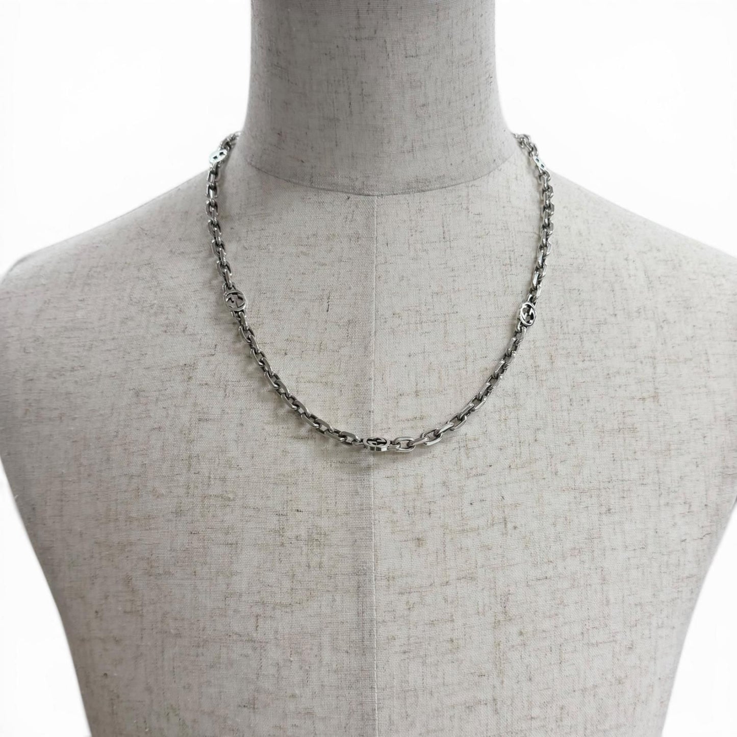 Gucci Interlocking Chain Necklace Silver — view 3