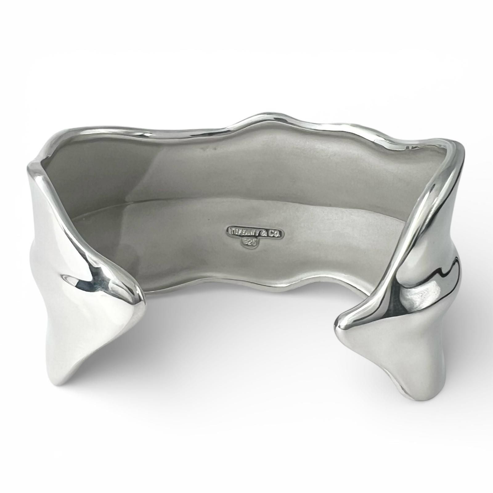 Tiffany & Co Vintage 925 Leaf Calf Bangle Silver Bracelet — view 4