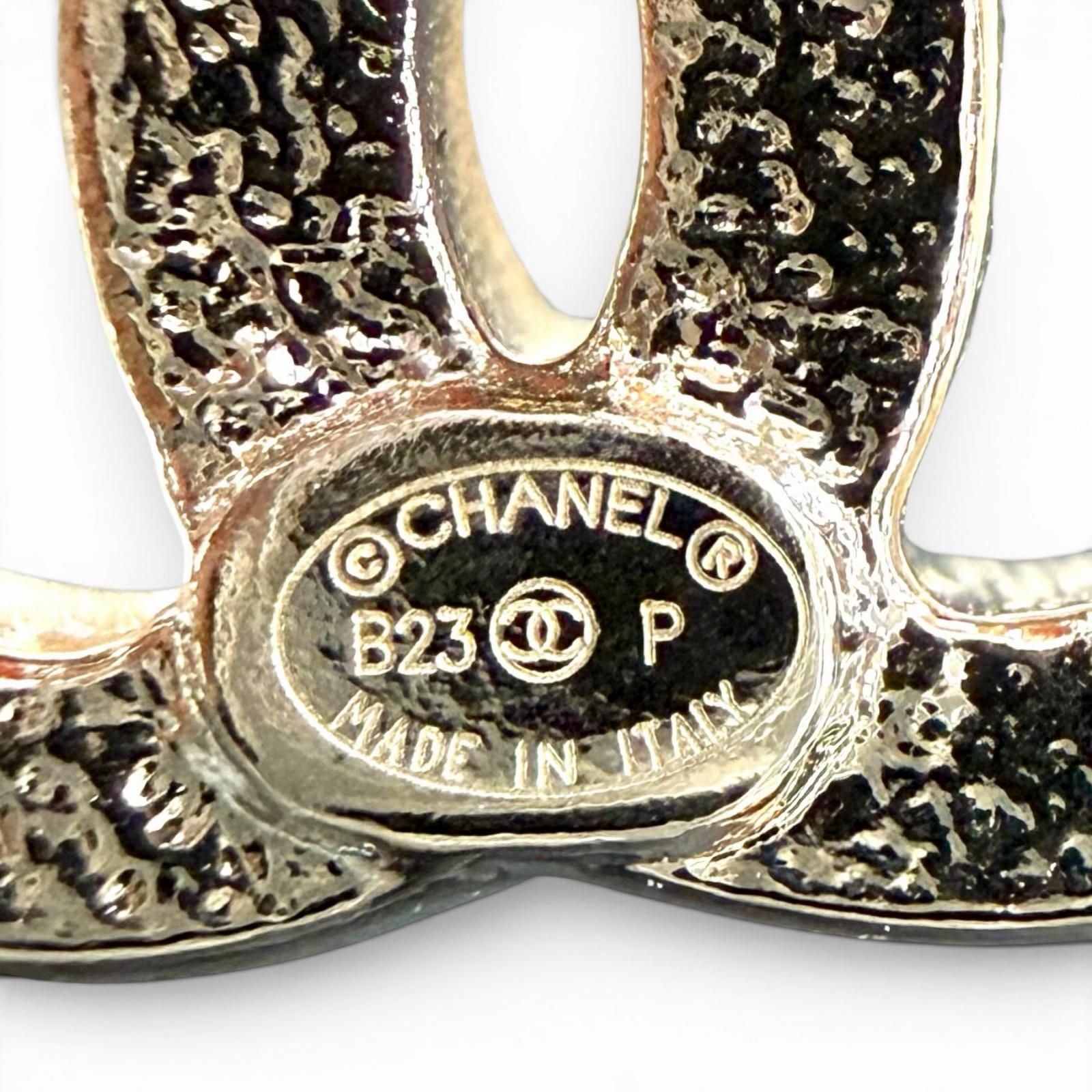 Chanel CC Logo Clover Rhinestone Earrings Silver — view 7