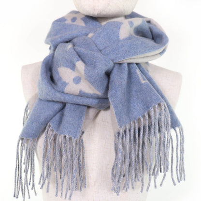 Louis Vuitton Echarpe Reykjavik Cashmere 100% Monogram Scarf Light Blue — view 3