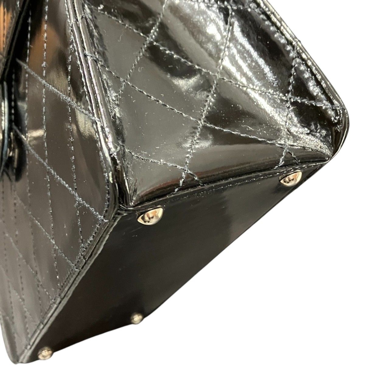 Chanel Shoulder Bag Patent Leather — view 8