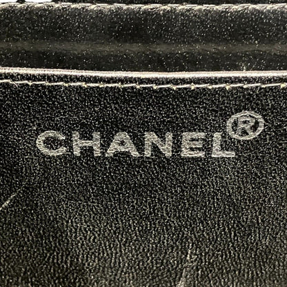 Chanel Shoulder Bag Patent Leather — view 4