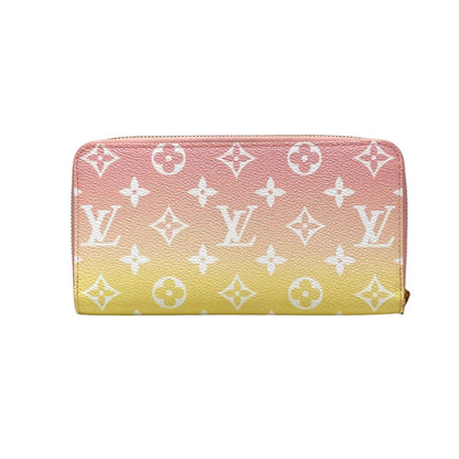 Louis Vuitton by the Pool Zippy Wallet Monogram Giant — view 2