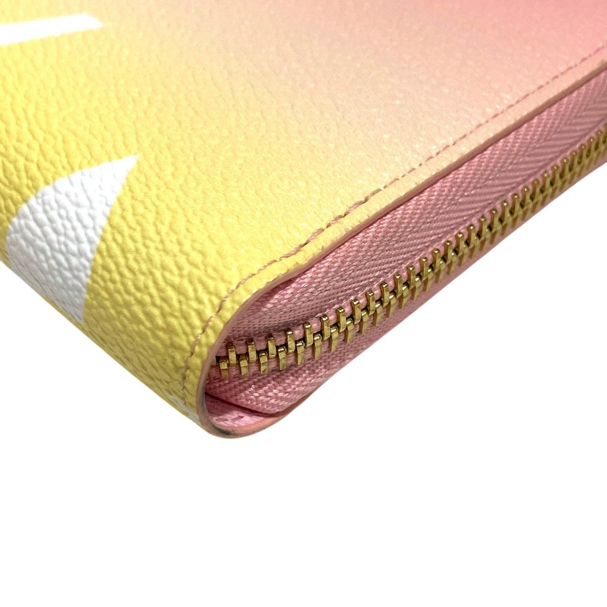Louis Vuitton by the Pool Zippy Wallet Monogram Giant — view 7