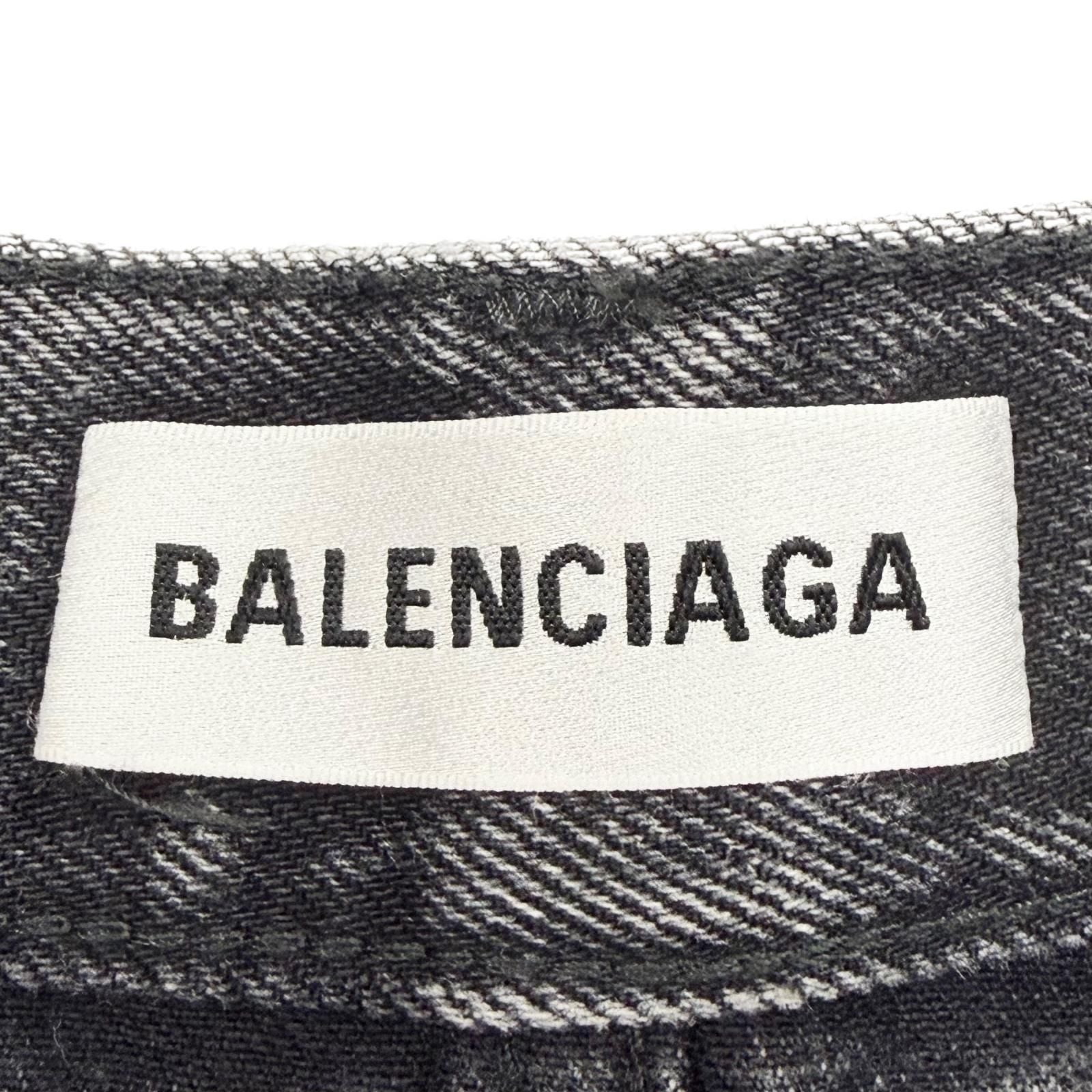Balenciaga Cotton 100% Logo Patch Denim Shorts Black 34 Recommended — view 7