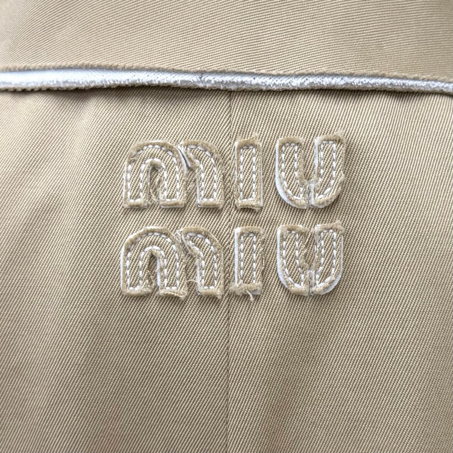 Miu Miu Cotton 100% Belt Logo Patch Cutoff Sleeveless Coat Beige 40 Hanger — view 6