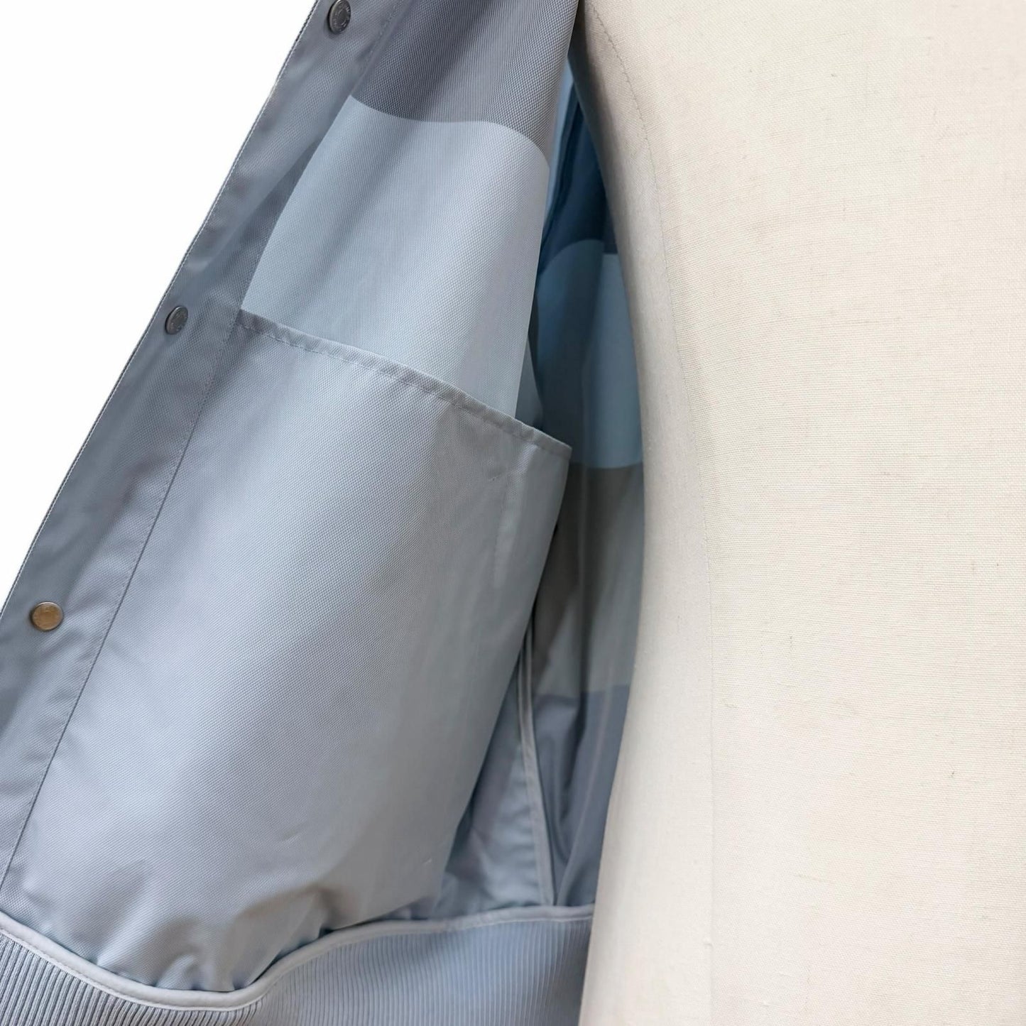 Hermes Bords Cotes Cambridge Striped Pattern Series Button Jacket Light Blue 50 — view 5