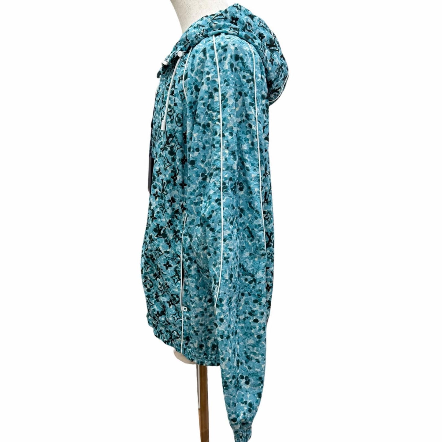Louis Vuitton Monogram Printed Windbreaker Jacket Blue 52 — view 3