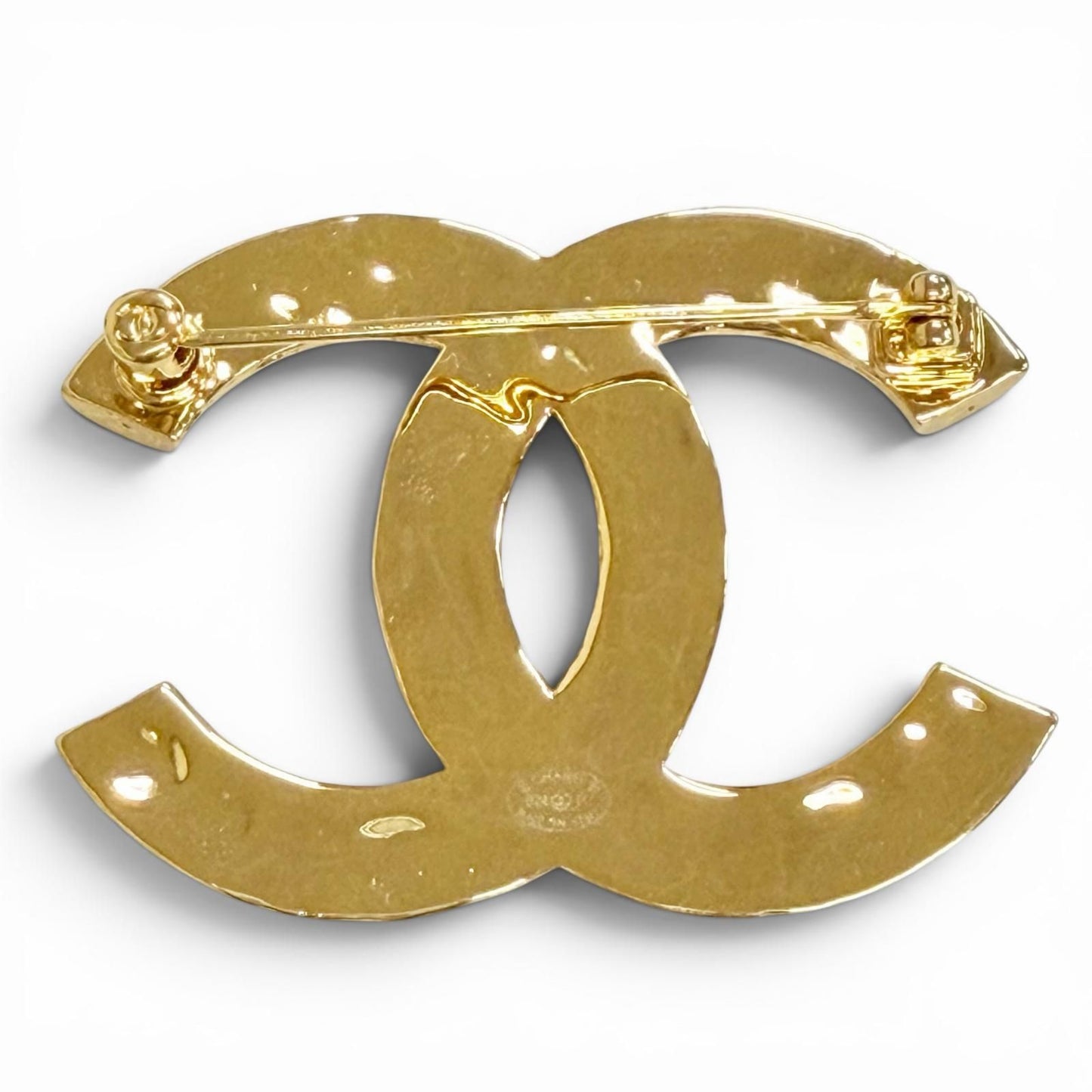 Chanel CC Logo Brooch Gold Black — view 2