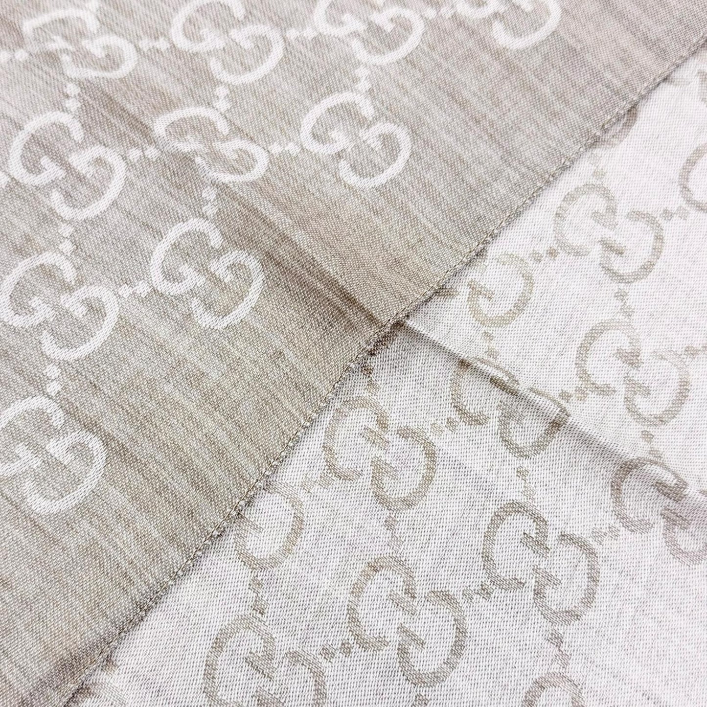 Gucci Wool Silk GG Jacquard Mini Fringe Shawl Beige 180 45 Recommended Scarf — view 3