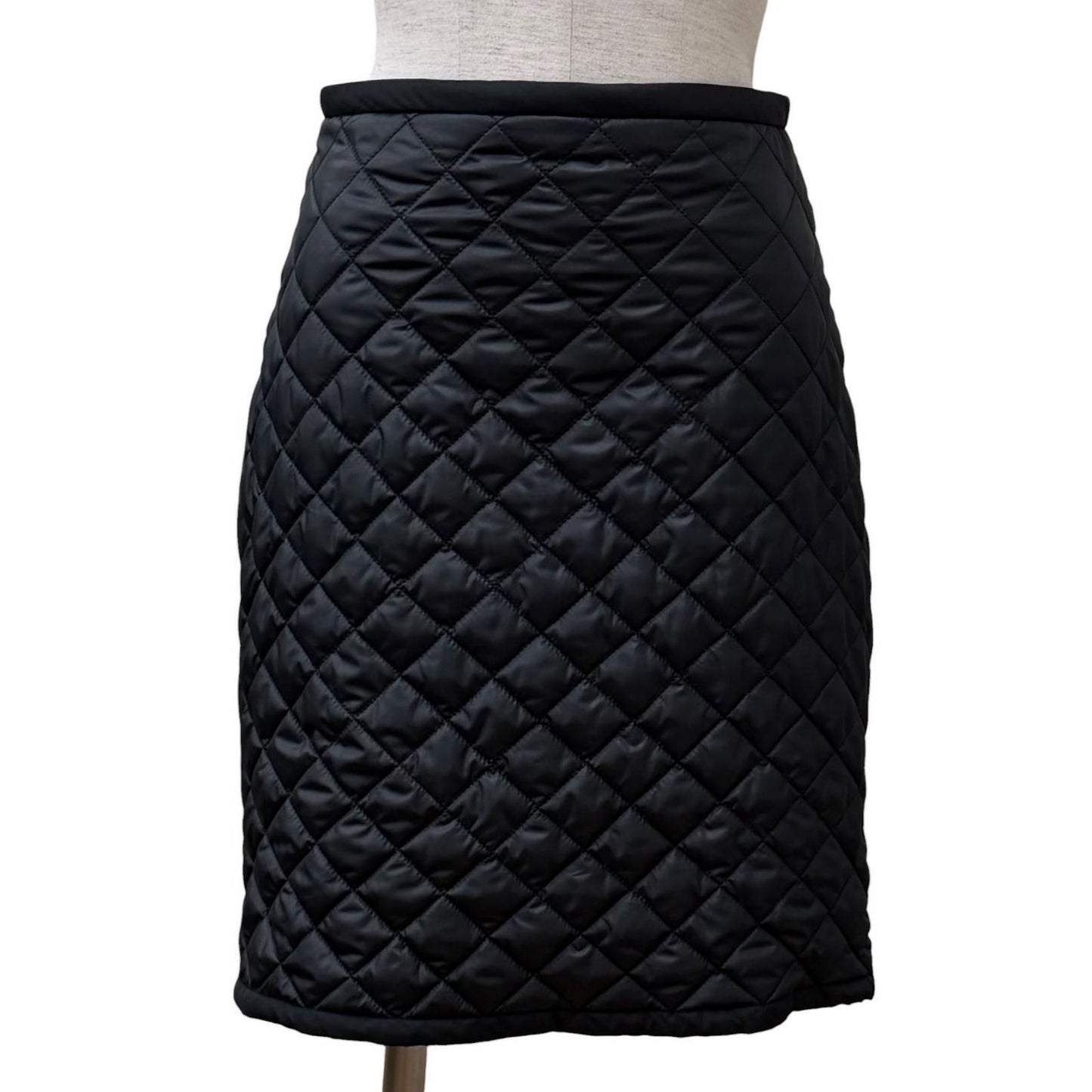 Louis Vuitton Knee Length Quilted Tight Skirt Black 36