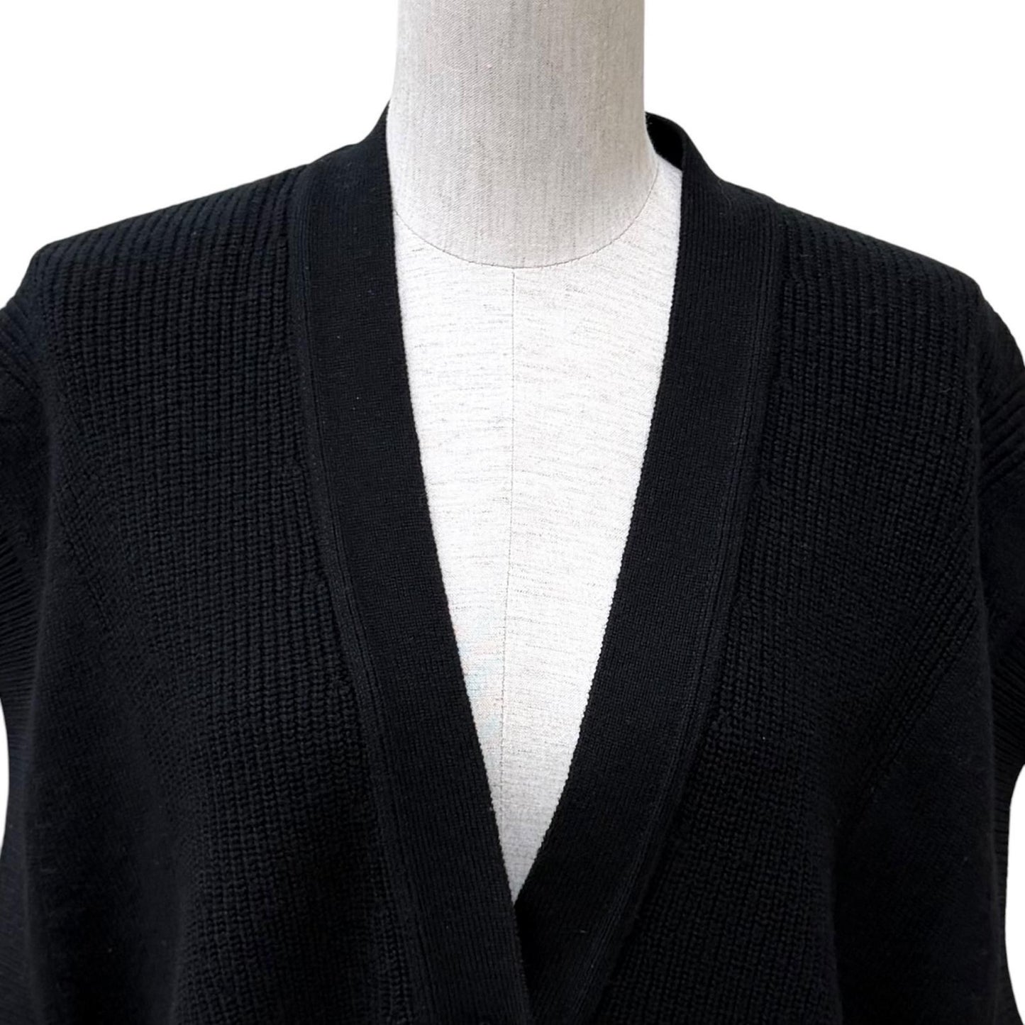 Hermes Cashmere Series Button Neck Knit Vest Black 36 UK — view 4