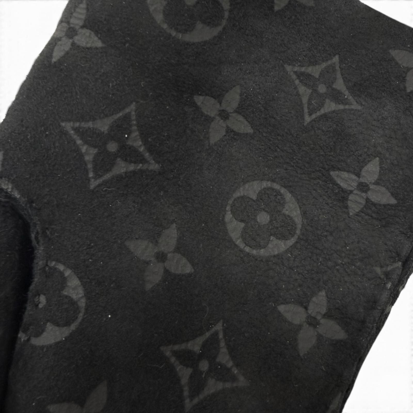 Louis Vuitton Gon Shirred Darling Sheep Leather Monogram Shearling Gloves Black — view 4