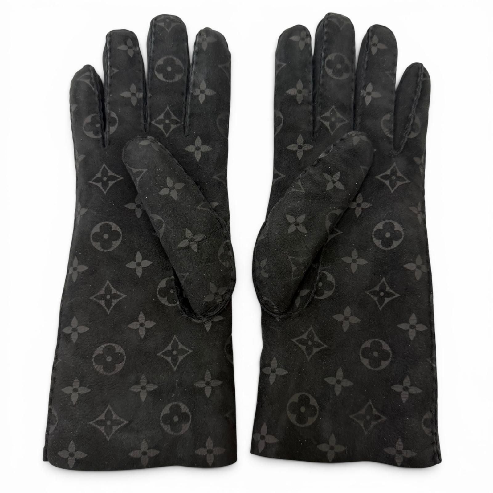Louis Vuitton Gon Shirred Darling Sheep Leather Monogram Shearling Gloves Black — view 3