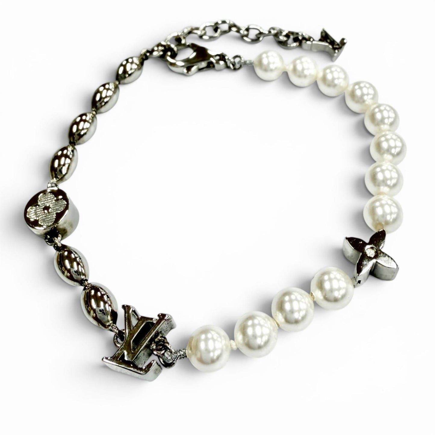 Louis Vuitton Pearl Fusion LV Logo Chain Bracelet Silver White