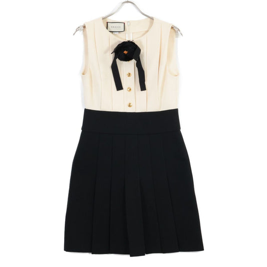 Gucci Corsage with Pleats Sleeveless