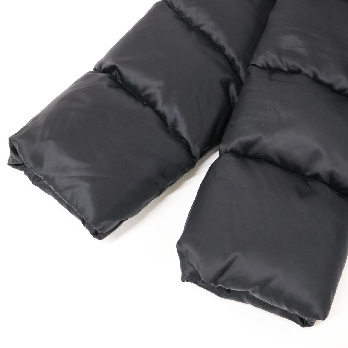 Moncler Tinuv Belted Down Jacket — view 9