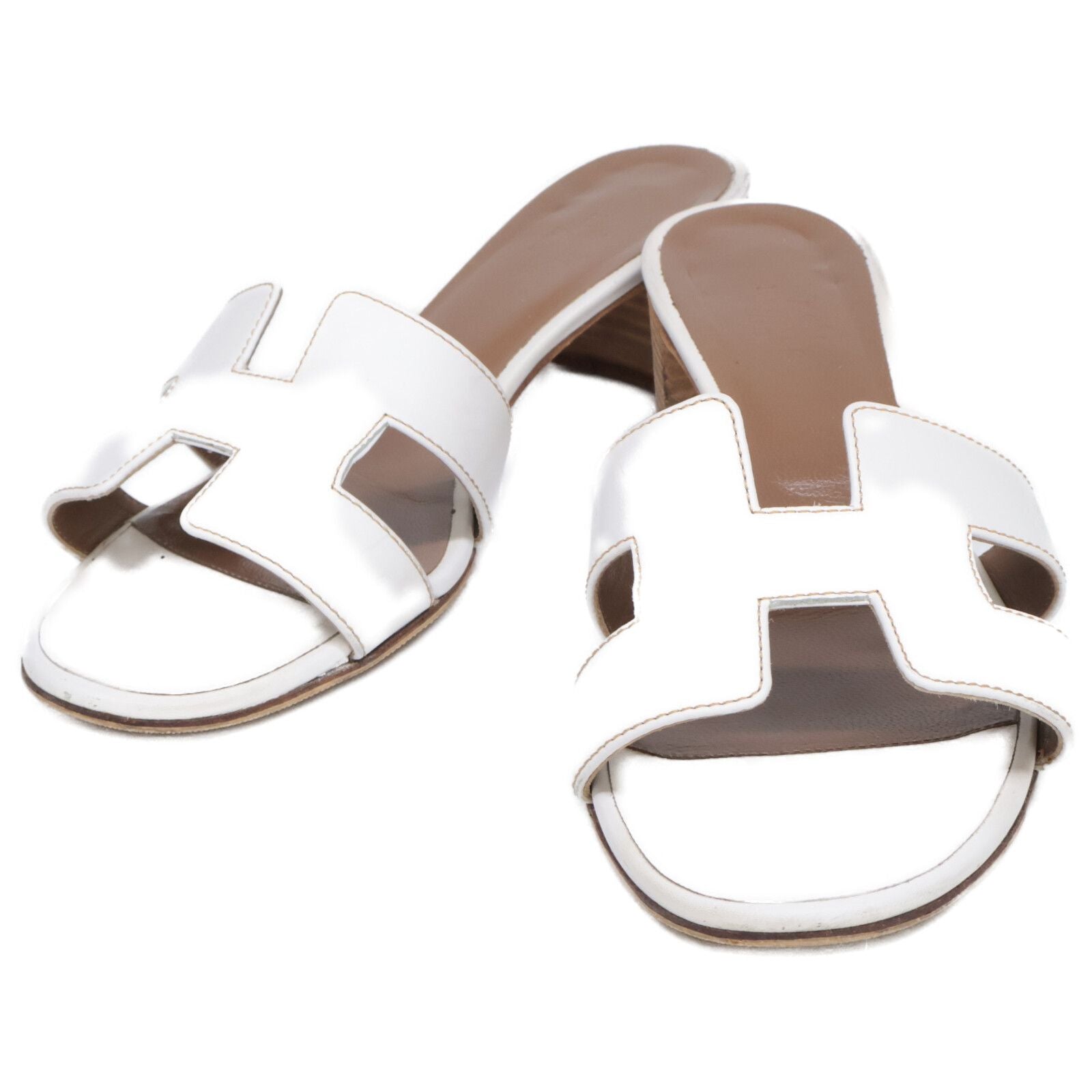 Hermes Oasis Calfskin Motif Sandals