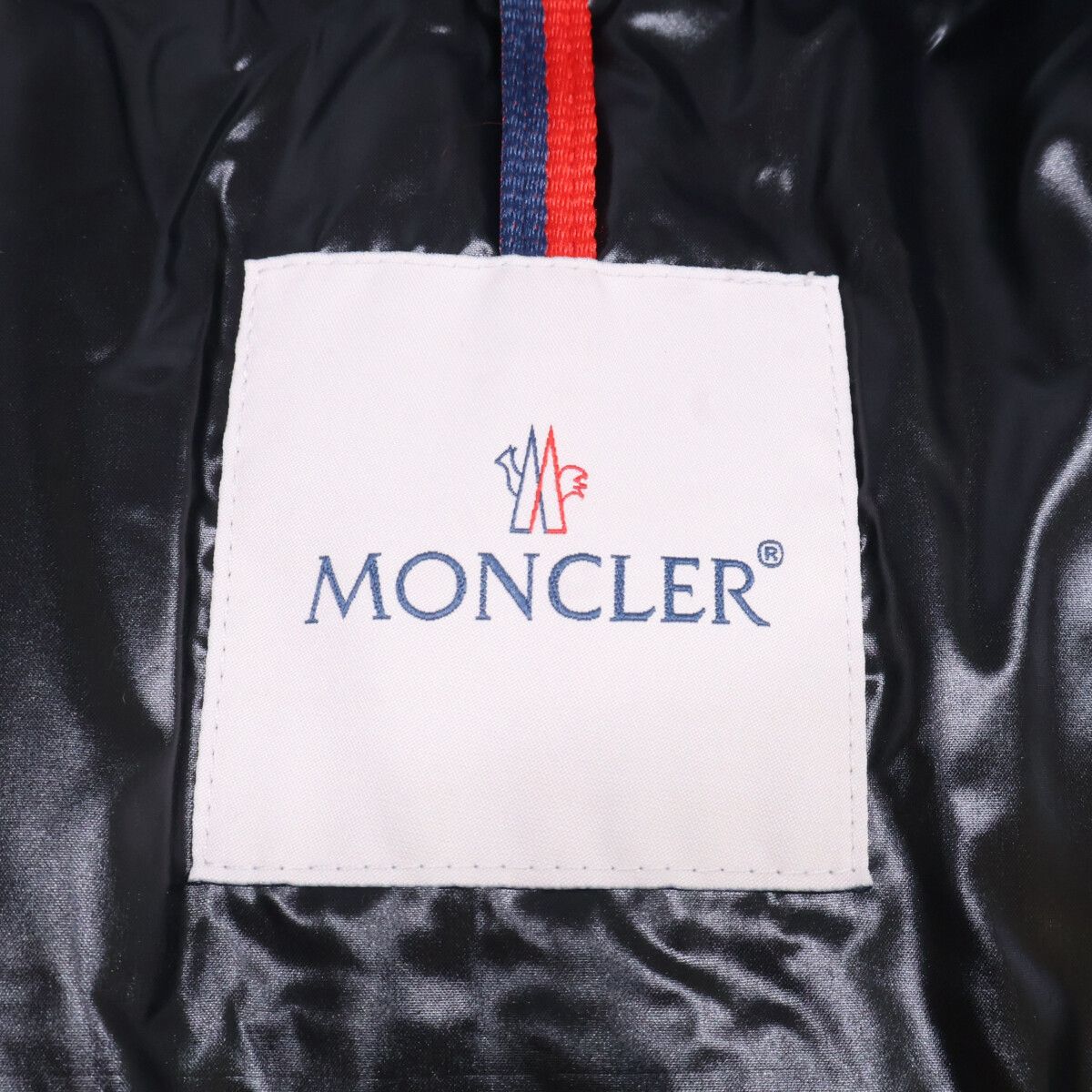 Moncler Saulx Hooded Down Jacket — view 5